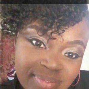 Meet your Posher, Deandra